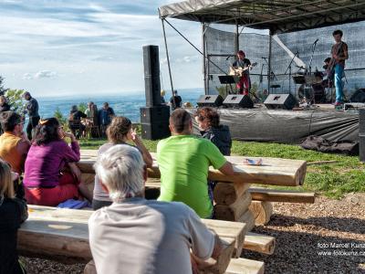 jak-chata-na-javorovem-oslavila-120-let